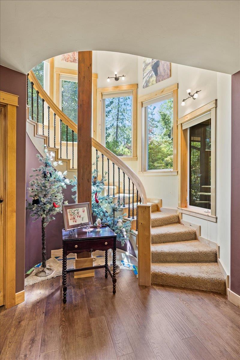 Nevada City, California, 95959, United States, 3 Bedrooms Bedrooms, ,4 BathroomsBathrooms,Residential,Active,1893237