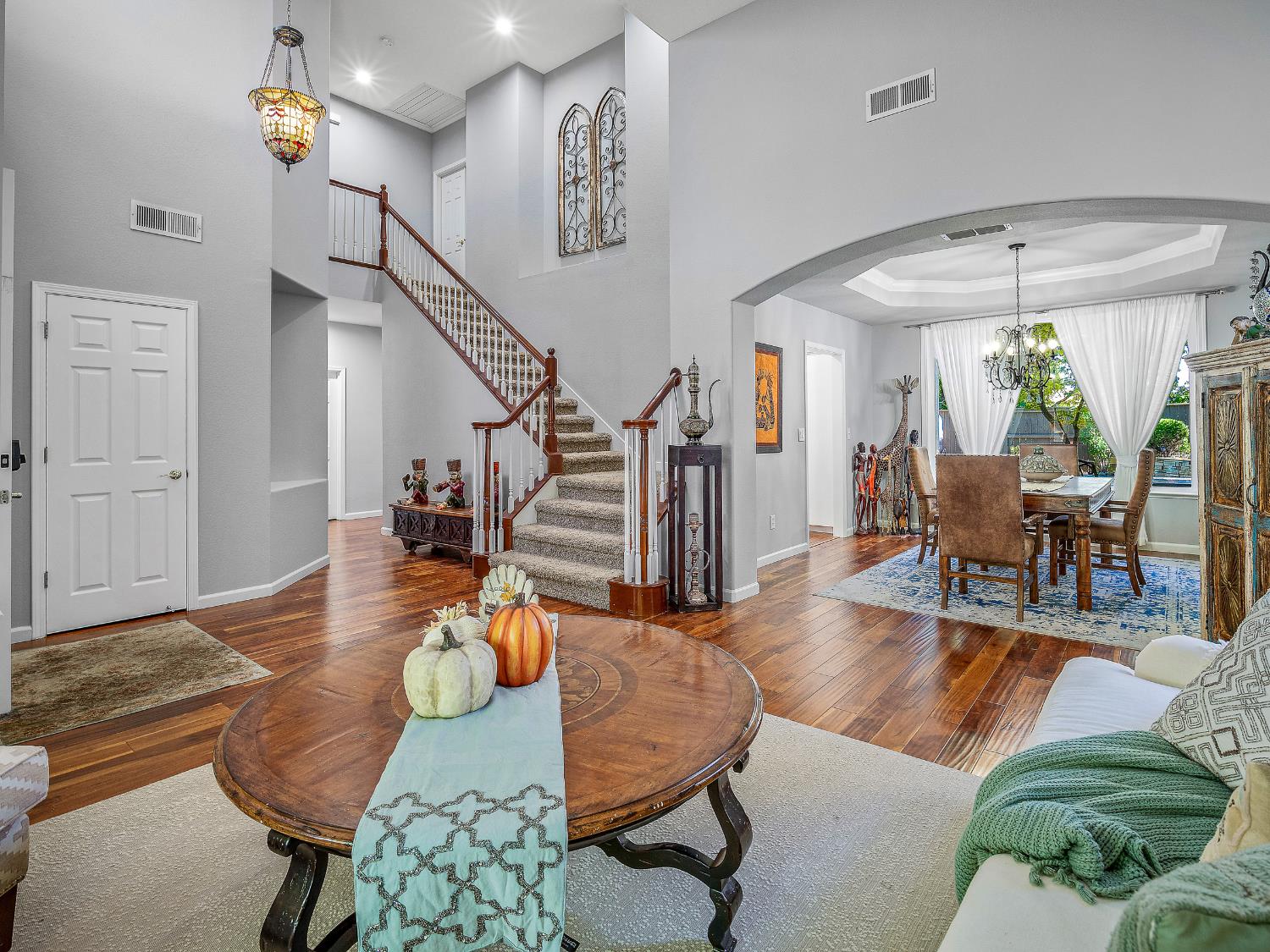 El Dorado Hills, California, 95762, United States, 4 Bedrooms Bedrooms, ,3 BathroomsBathrooms,Residential,Active,1967105