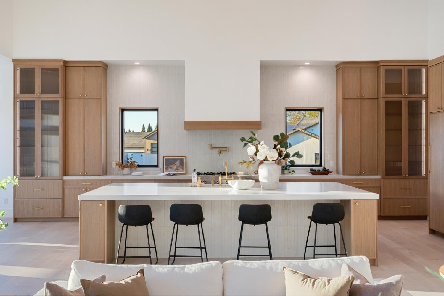 Loomis, California, 95650, United States, 4 Bedrooms Bedrooms, ,5 BathroomsBathrooms,Residential,Active,1893259