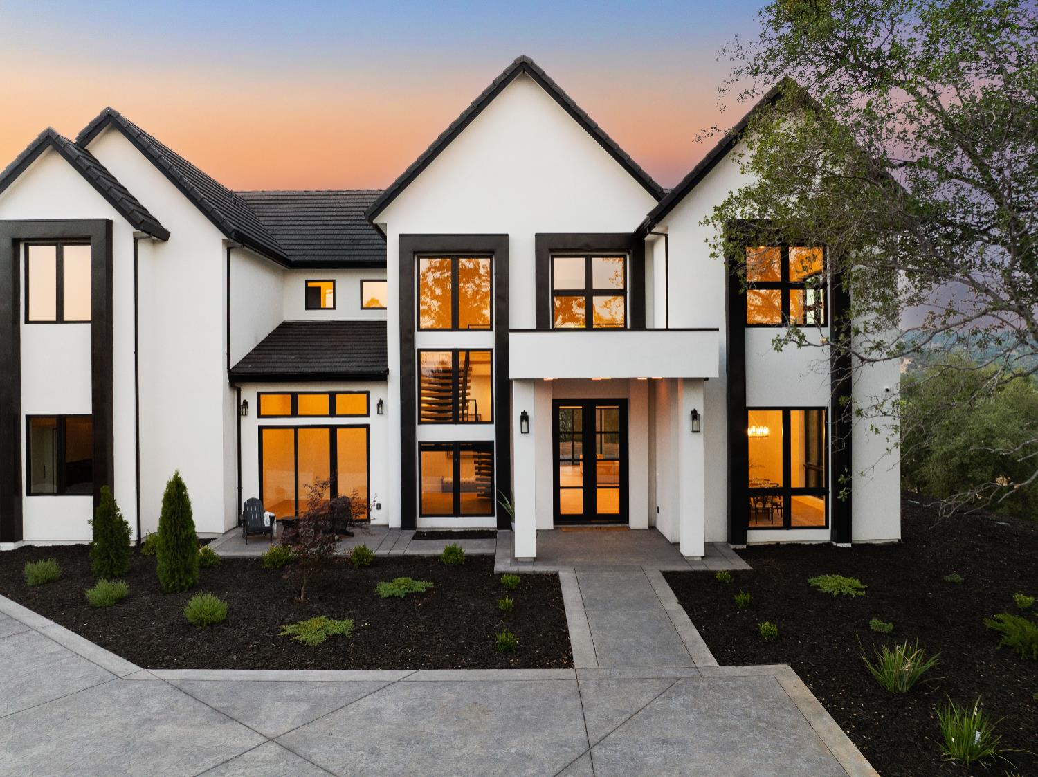 Newcastle, California, 95658, United States, 5 Bedrooms Bedrooms, ,5 BathroomsBathrooms,Residential,Active,1989749