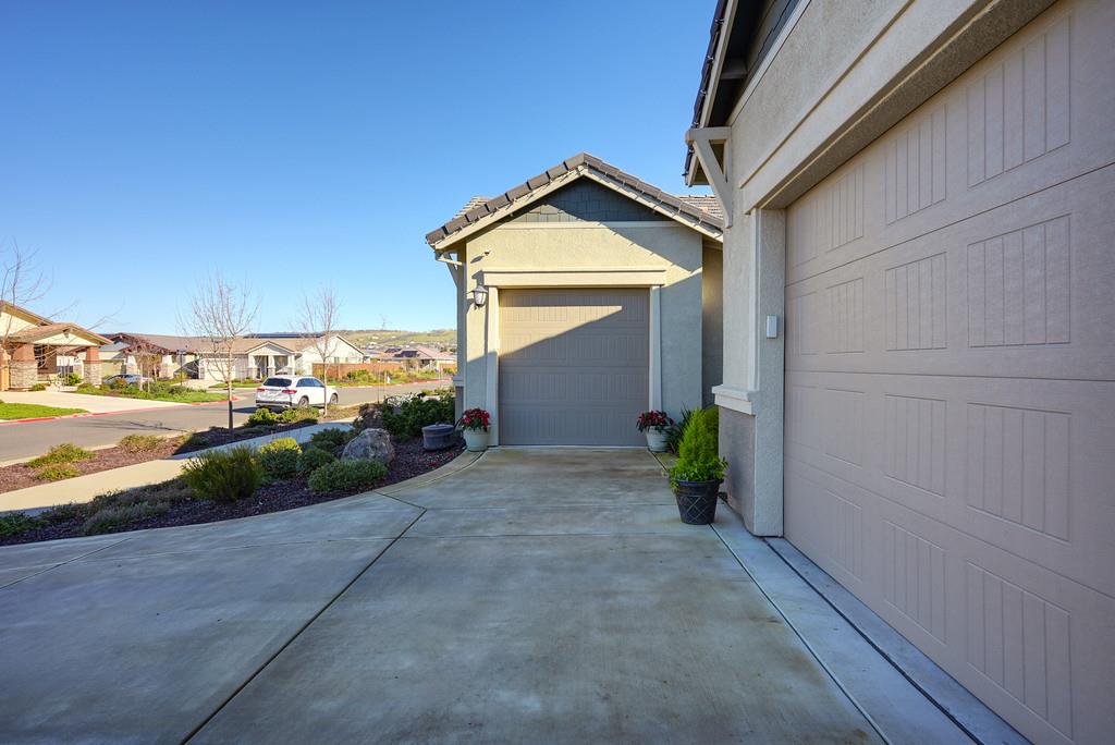 El Dorado Hills, California, 95762, United States, 2 Bedrooms Bedrooms, ,3 BathroomsBathrooms,Residential,Active,2009425