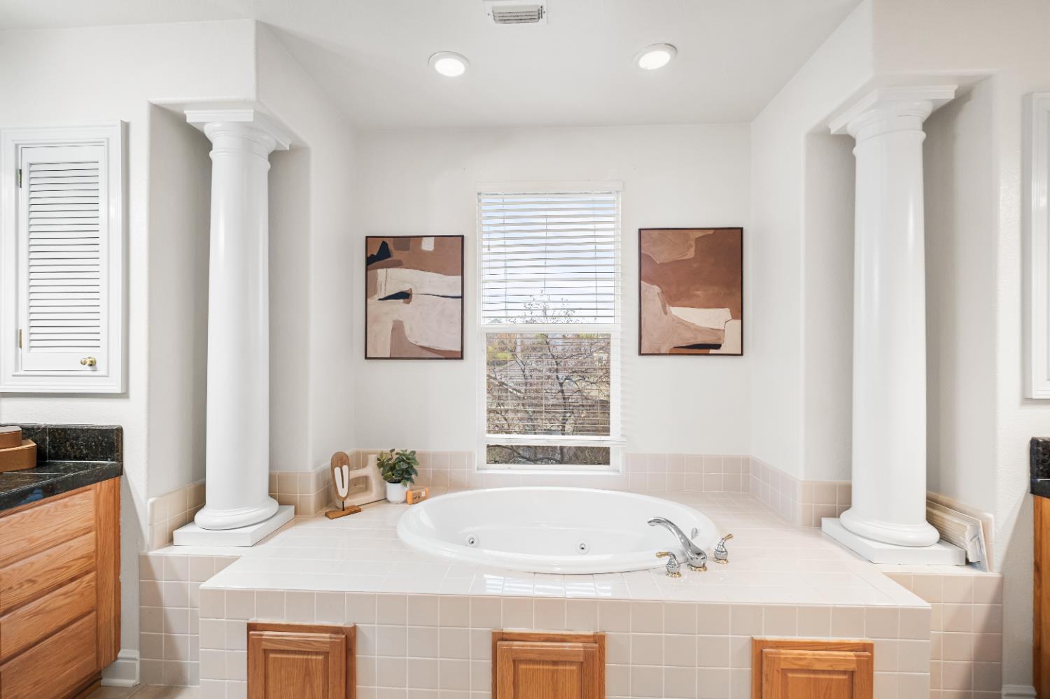 Roseville, California, 95661, United States, 5 Bedrooms Bedrooms, ,4 BathroomsBathrooms,Residential,Active,2006825