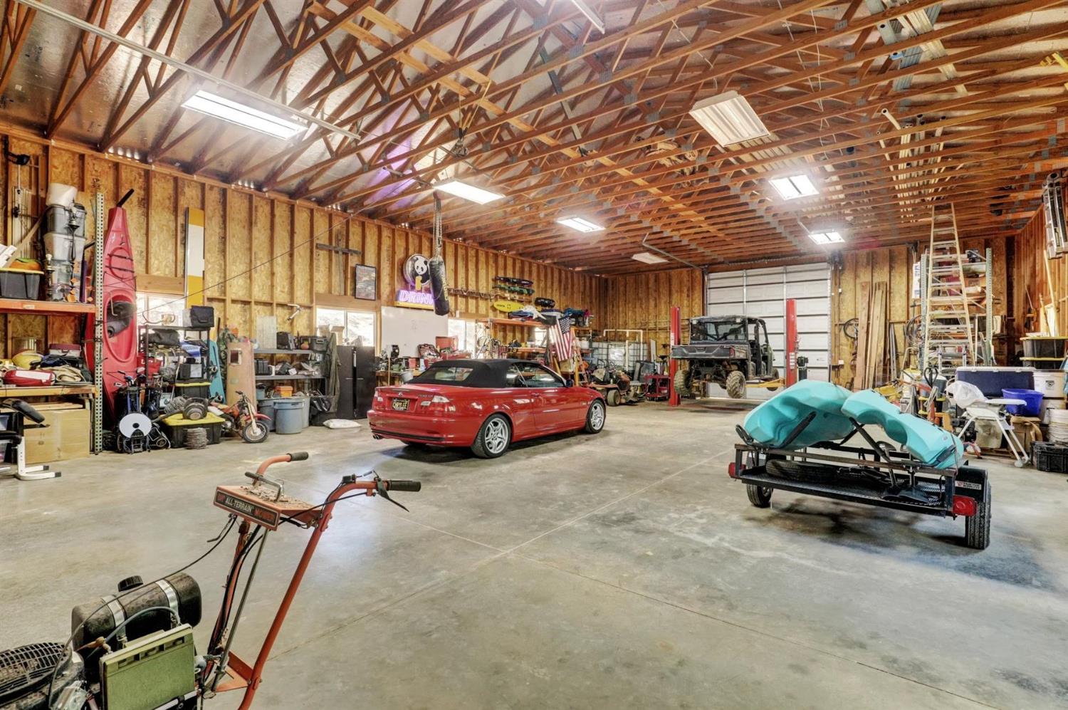 Grass Valley, California, 95949, United States, 4 Bedrooms Bedrooms, ,5 BathroomsBathrooms,Residential,Active,1941342
