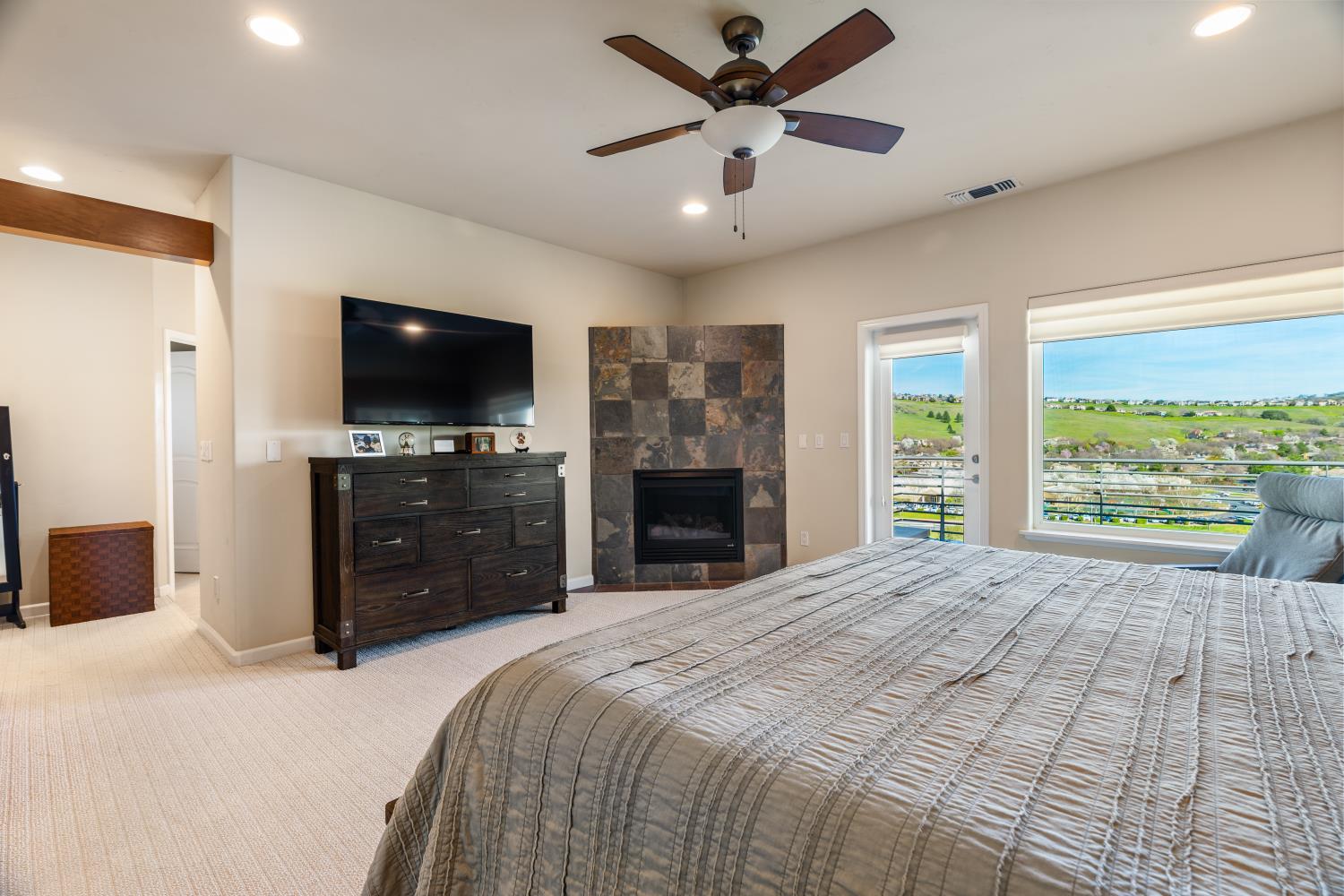 El Dorado Hills, California, 95762, United States, 5 Bedrooms Bedrooms, ,4 BathroomsBathrooms,Residential,Active,2023351