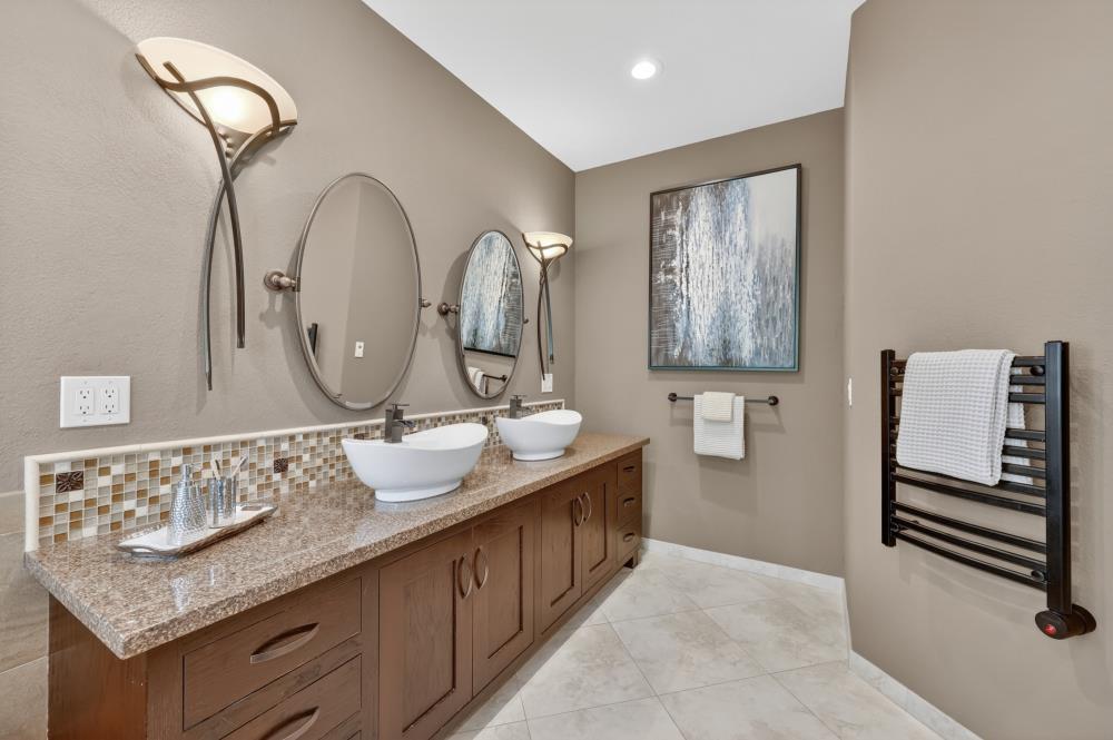 El Dorado Hills, California, 95762, United States, 5 Bedrooms Bedrooms, ,3 BathroomsBathrooms,Residential,Pending,2045616