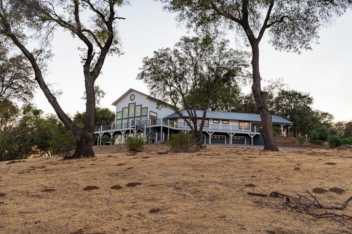 Penn Valley, California, 95946, United States, 4 Bedrooms Bedrooms, ,5 BathroomsBathrooms,Residential,Active,1941359