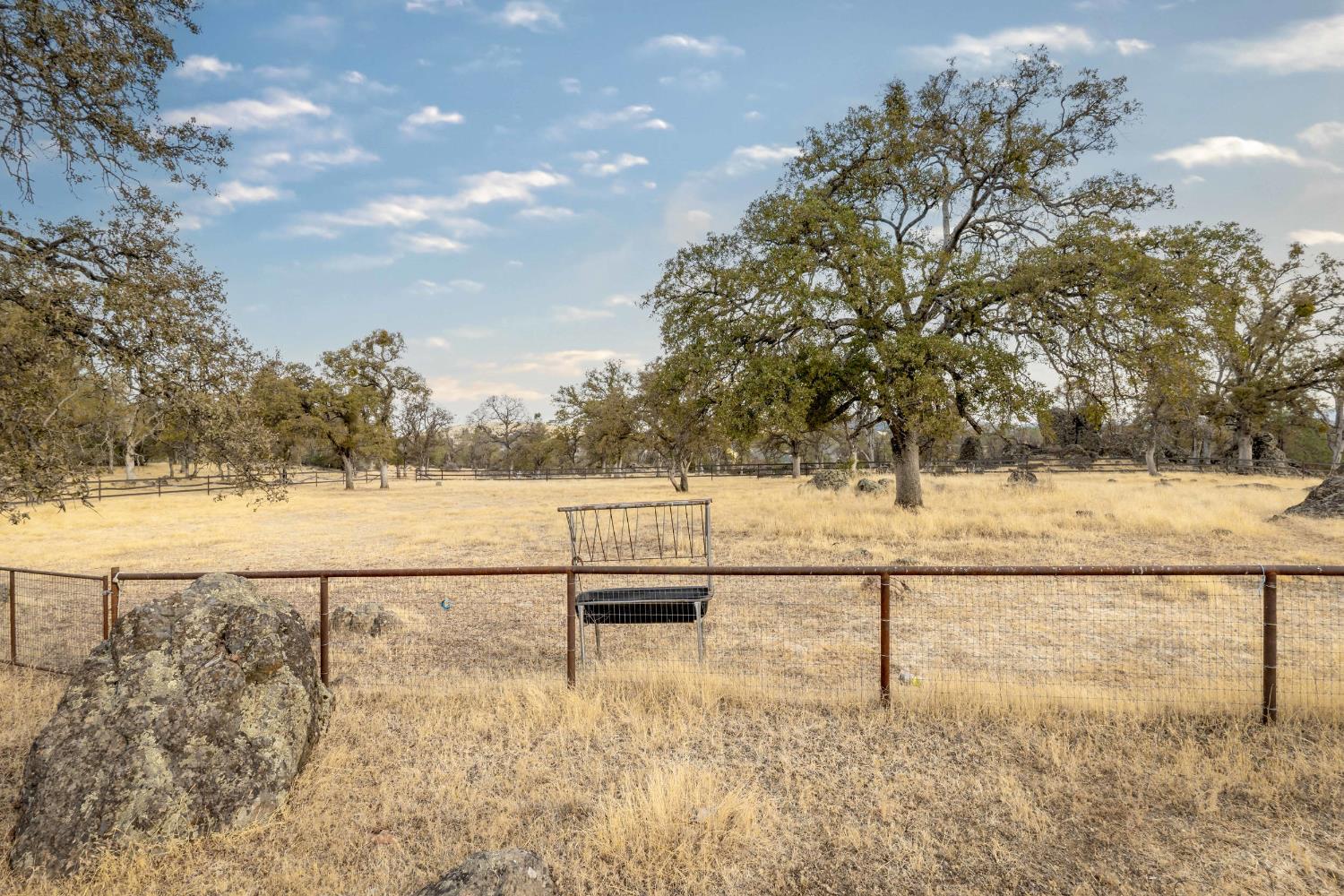 Smartsville, California, 95977, United States, 1 Bedroom Bedrooms, ,3 BathroomsBathrooms,Residential,Active,1952299