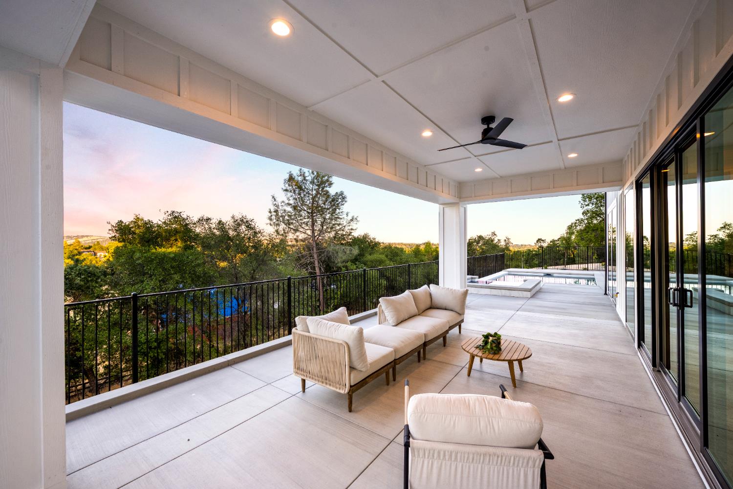 Loomis, California, 95650, United States, 5 Bedrooms Bedrooms, ,4 BathroomsBathrooms,Residential,Active,1959535