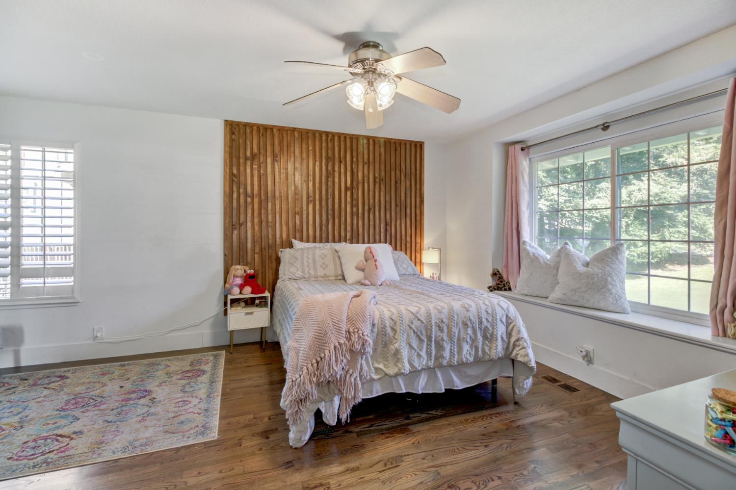 Carmichael, California, 95608, United States, 5 Bedrooms Bedrooms, ,4 BathroomsBathrooms,Residential,Active,1952048