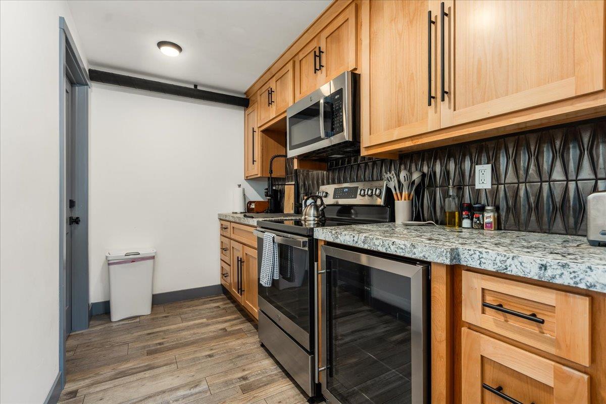 Nevada City, California, 95959, United States, 7 Bedrooms Bedrooms, ,5 BathroomsBathrooms,Residential,Active,2011864