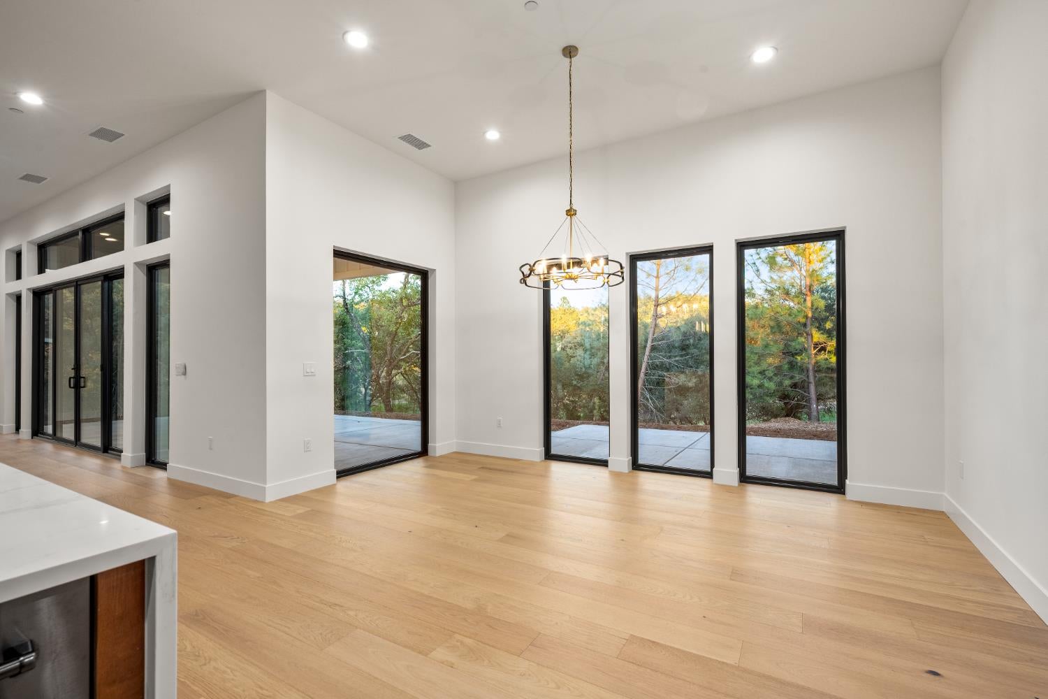 Auburn, California, 95602, United States, 4 Bedrooms Bedrooms, ,3 BathroomsBathrooms,Residential,Active,2003545