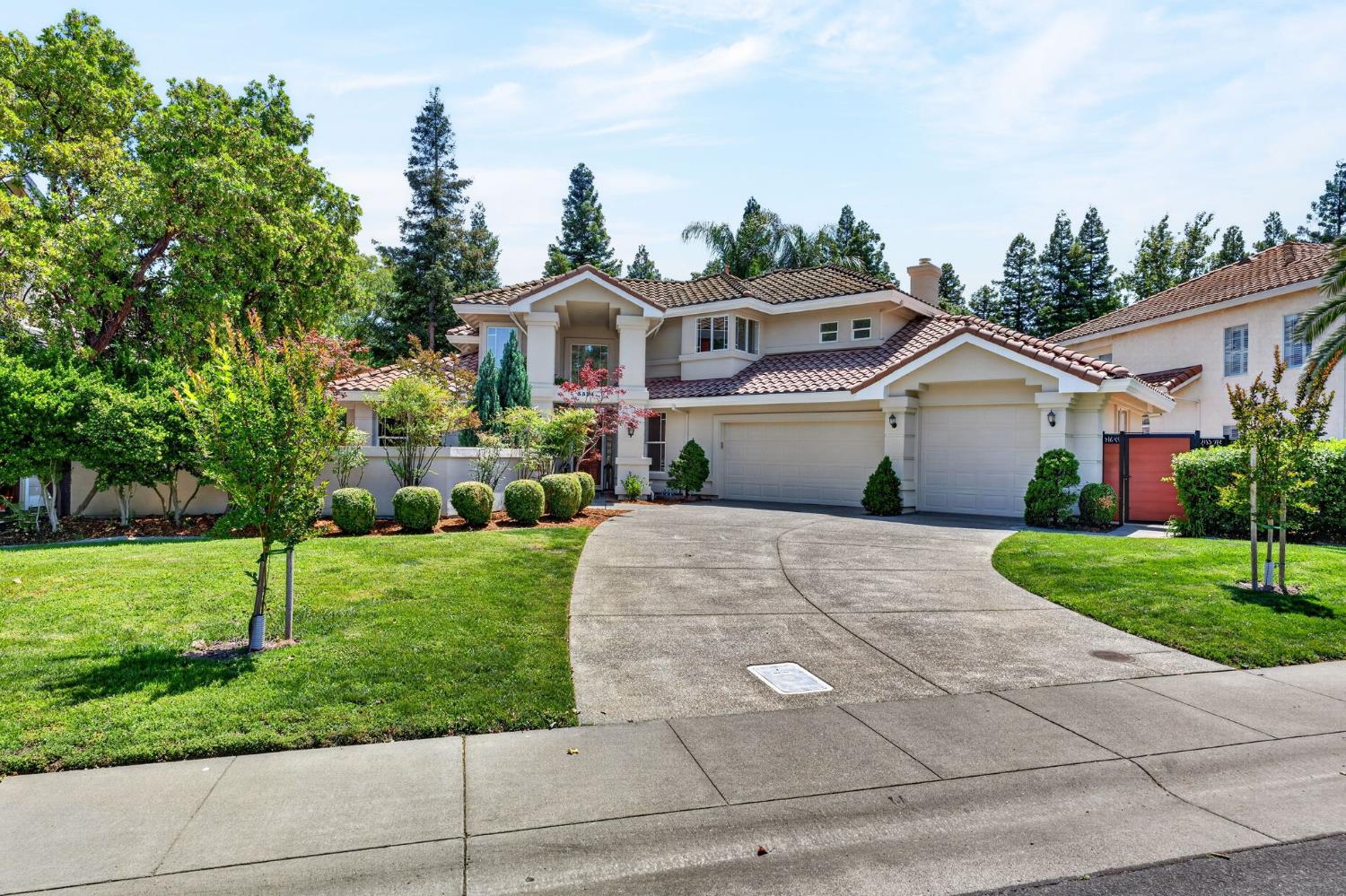 Davis, California, 95618, United States, 4 Bedrooms Bedrooms, ,3 BathroomsBathrooms,Residential,Pending,2045806