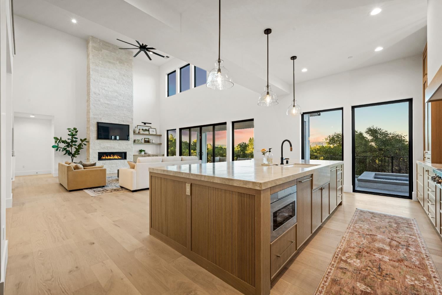 Loomis, California, 95650, United States, 5 Bedrooms Bedrooms, ,4 BathroomsBathrooms,Residential,Active,1959535