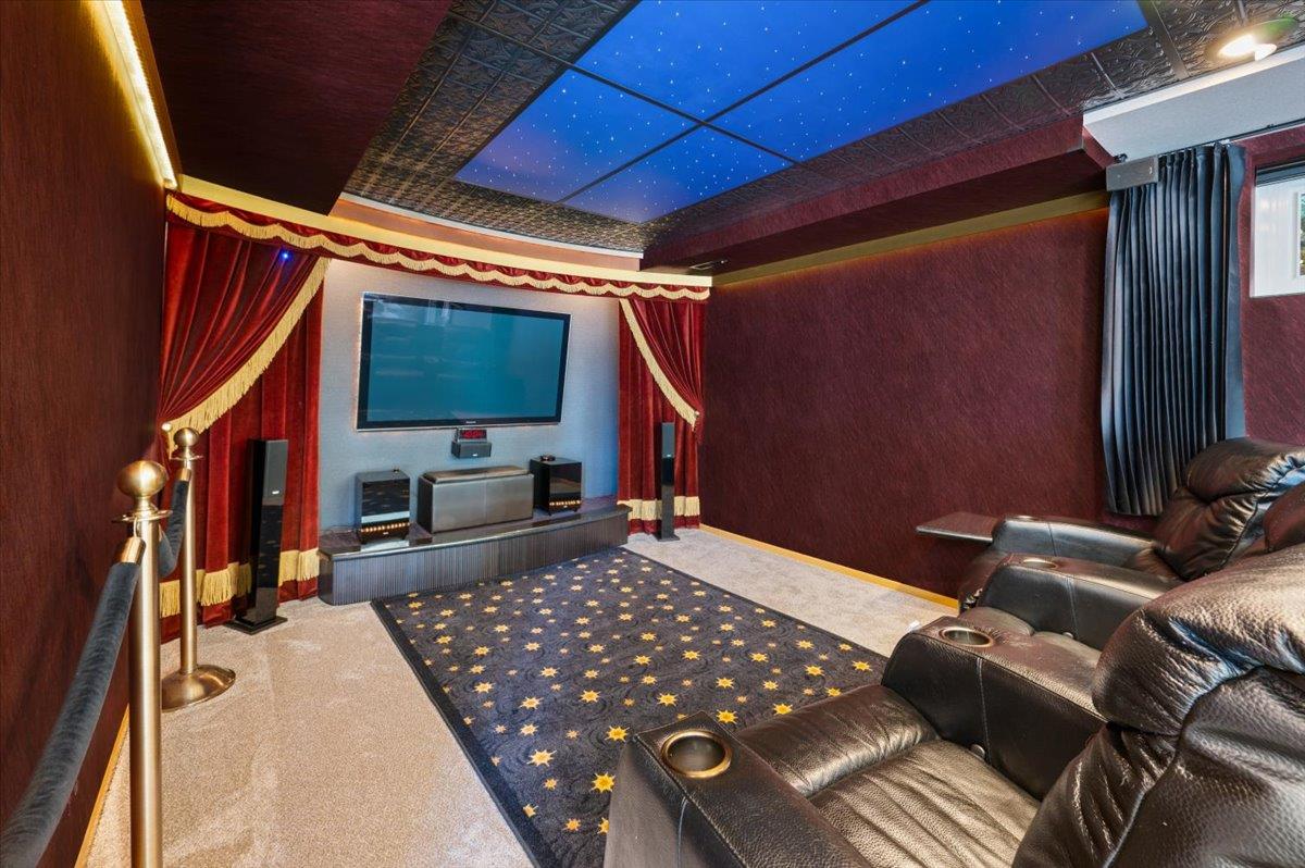 Nevada City, California, 95959, United States, 3 Bedrooms Bedrooms, ,4 BathroomsBathrooms,Residential,Active,1919387