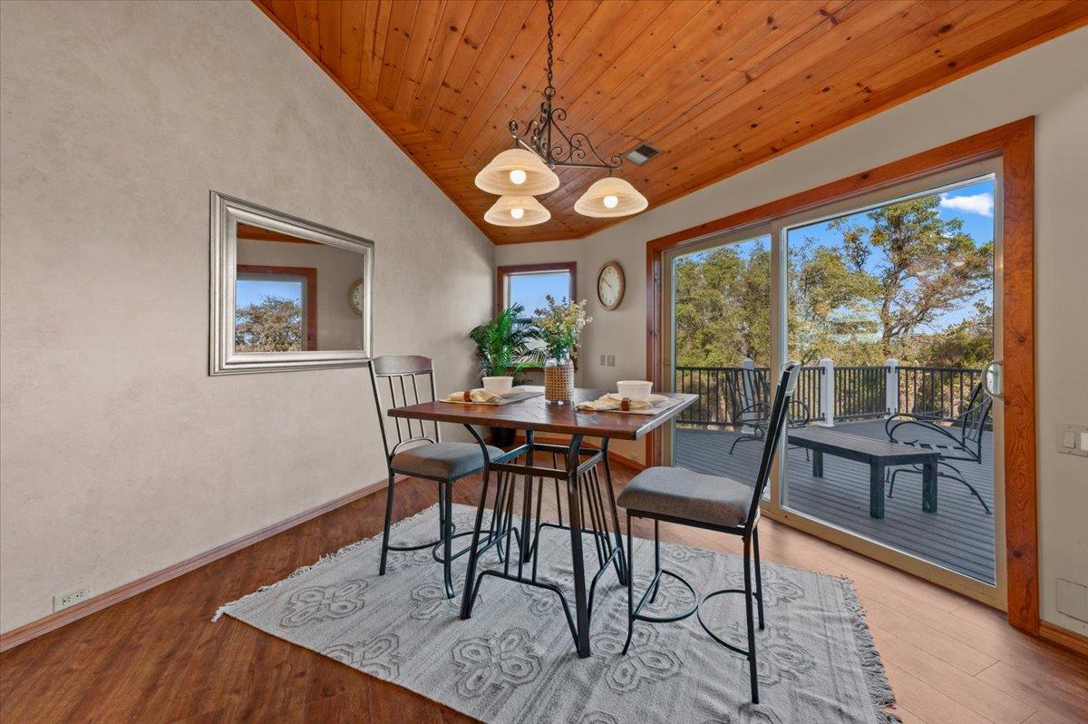 Penn Valley, California, 95946, United States, 4 Bedrooms Bedrooms, ,5 BathroomsBathrooms,Residential,Active,1941359