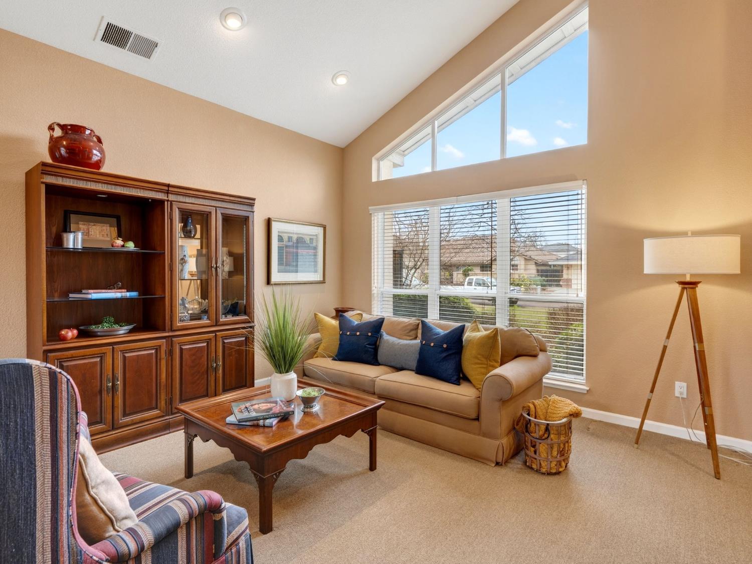 Davis, California, 95616, United States, 4 Bedrooms Bedrooms, ,3 BathroomsBathrooms,Residential,Active,2012895