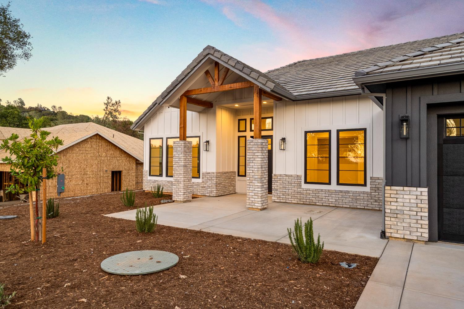 Auburn, California, 95602, United States, 4 Bedrooms Bedrooms, ,3 BathroomsBathrooms,Residential,Active,2003545