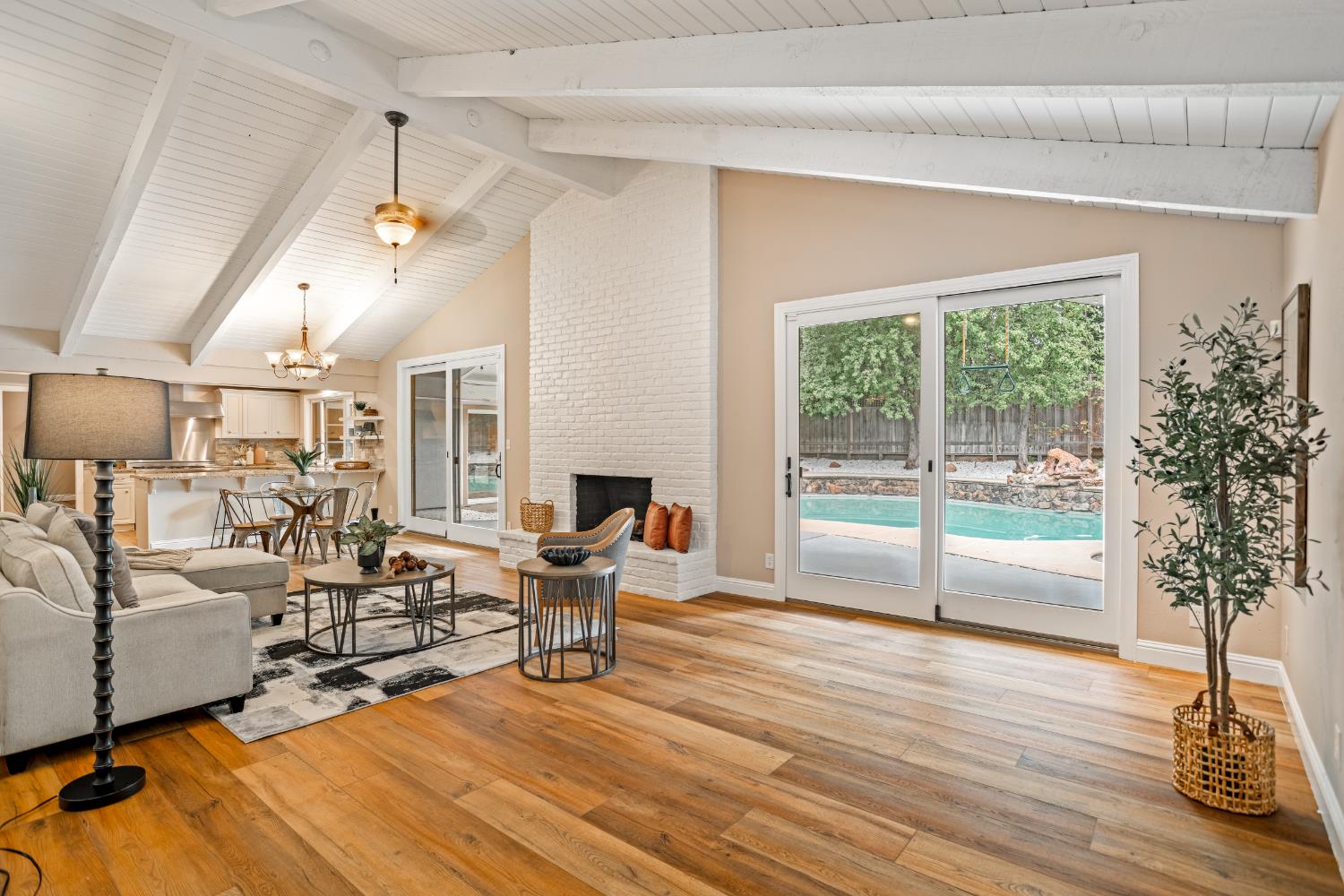 Sacramento, California, 95864, United States, 5 Bedrooms Bedrooms, ,3 BathroomsBathrooms,Residential,Active,1946308