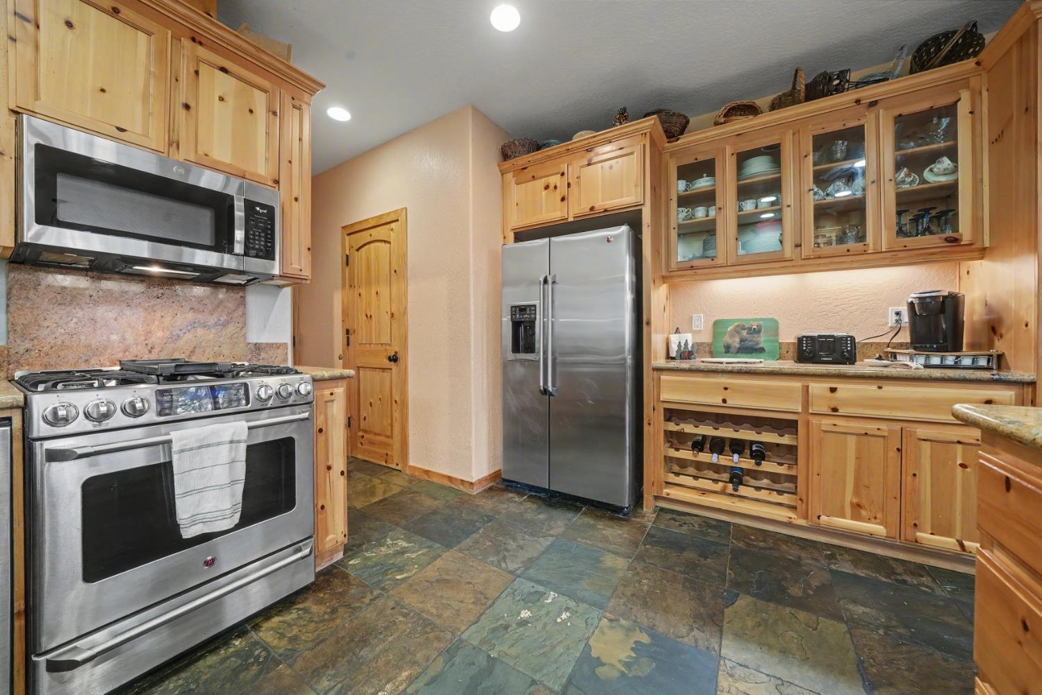 Arnold, California, 95223, United States, 3 Bedrooms Bedrooms, ,5 BathroomsBathrooms,Residential,Active,2044178