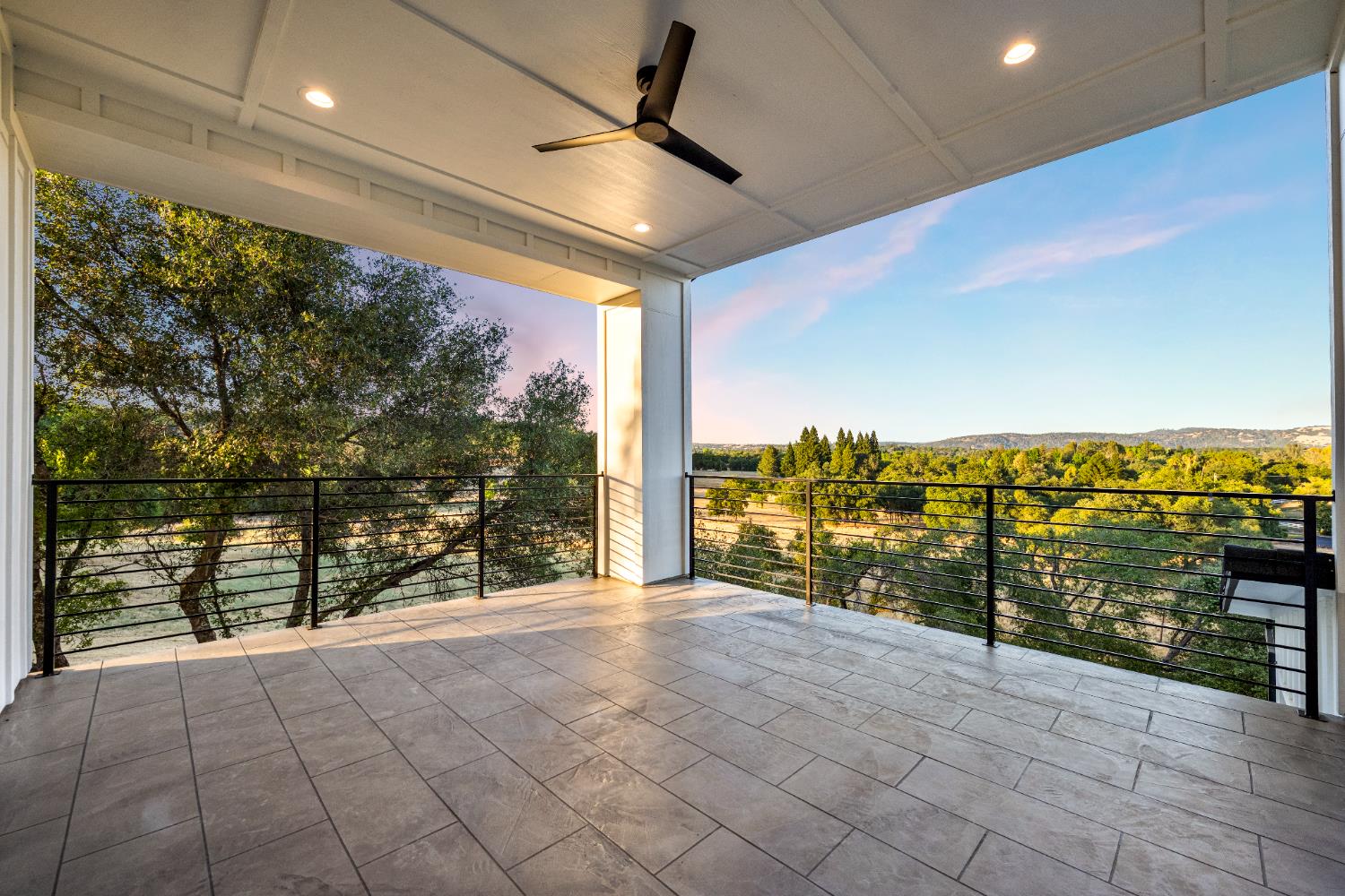 Loomis, California, 95650, United States, 5 Bedrooms Bedrooms, ,4 BathroomsBathrooms,Residential,Active,1959535