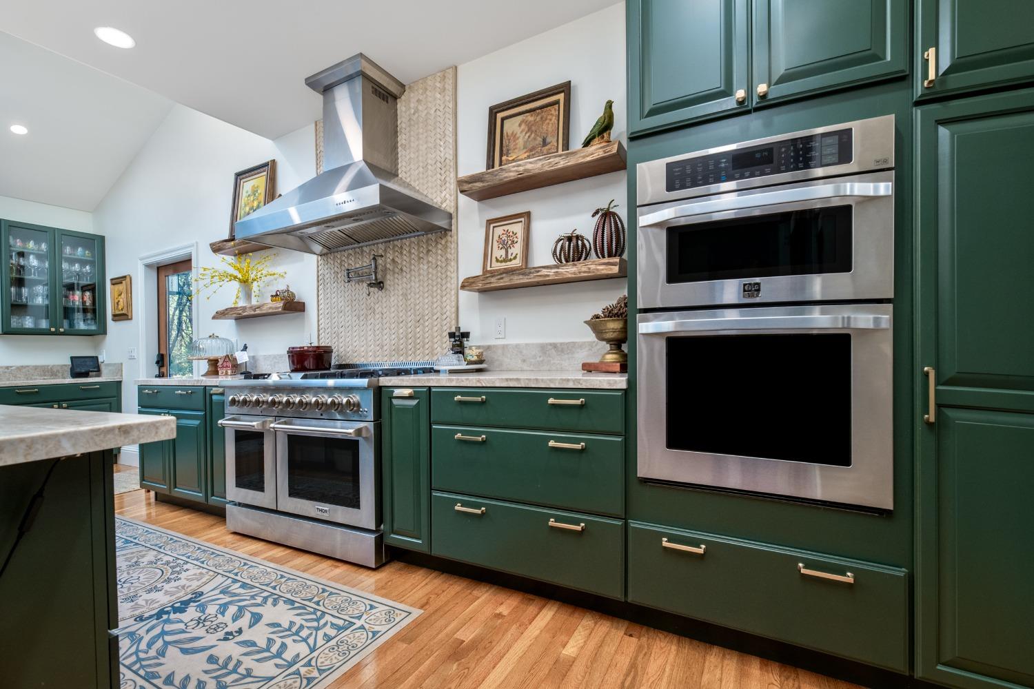 Nevada City, California, 95959, United States, 4 Bedrooms Bedrooms, ,5 BathroomsBathrooms,Residential,Active,1808164