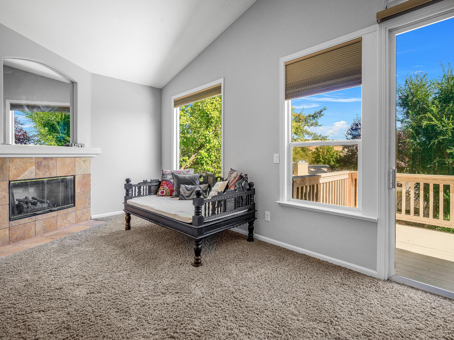 El Dorado Hills, California, 95762, United States, 4 Bedrooms Bedrooms, ,3 BathroomsBathrooms,Residential,Active,1967105