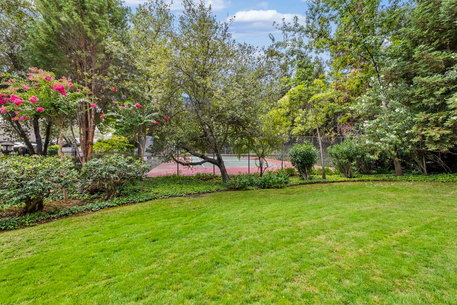 Carmichael, California, 95608, United States, 4 Bedrooms Bedrooms, ,3 BathroomsBathrooms,Residential,Active,2007341