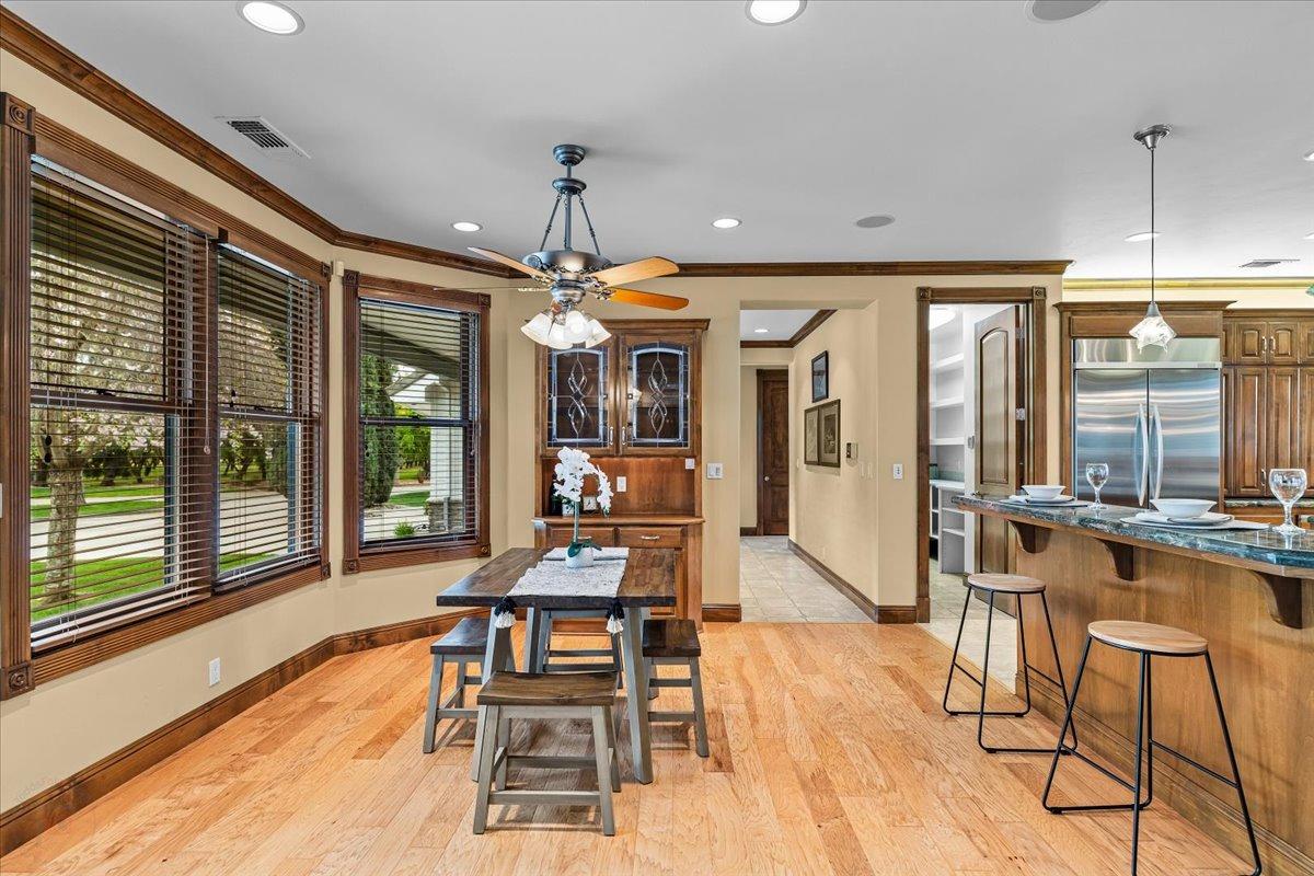 Ripon, California, 95366, United States, 3 Bedrooms Bedrooms, ,5 BathroomsBathrooms,Residential,Active,1808206