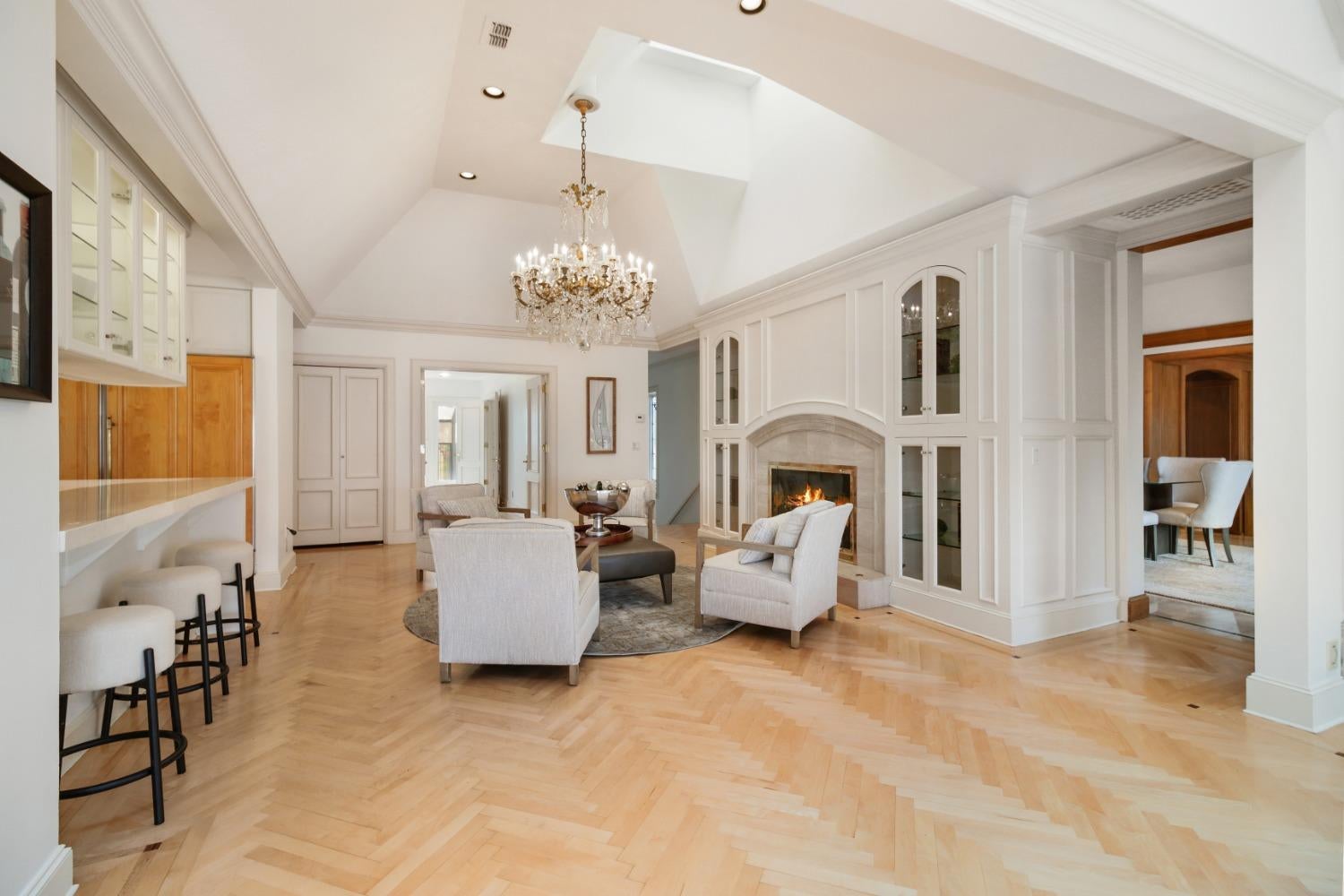 Sacramento, California, 95827, United States, 6 Bedrooms Bedrooms, ,7 BathroomsBathrooms,Residential,Active,1898041