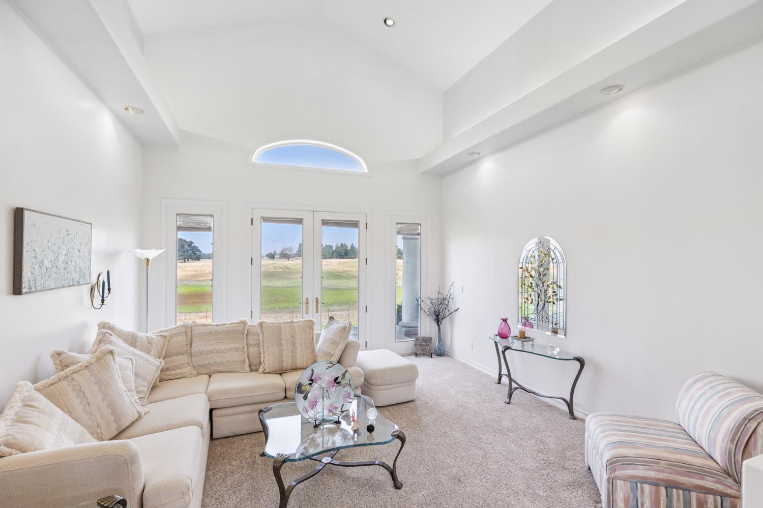 Wilton, California, 95693, United States, 4 Bedrooms Bedrooms, ,4 BathroomsBathrooms,Residential,Active,1892600