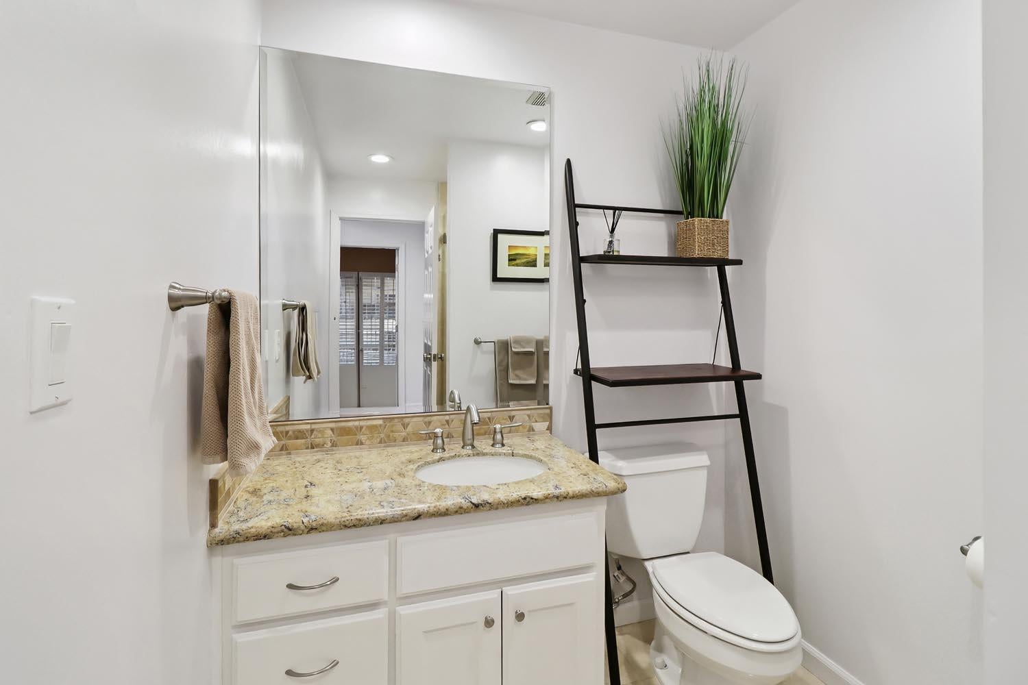 Carmichael, California, 95608, United States, 4 Bedrooms Bedrooms, ,3 BathroomsBathrooms,Residential,Active,2007341