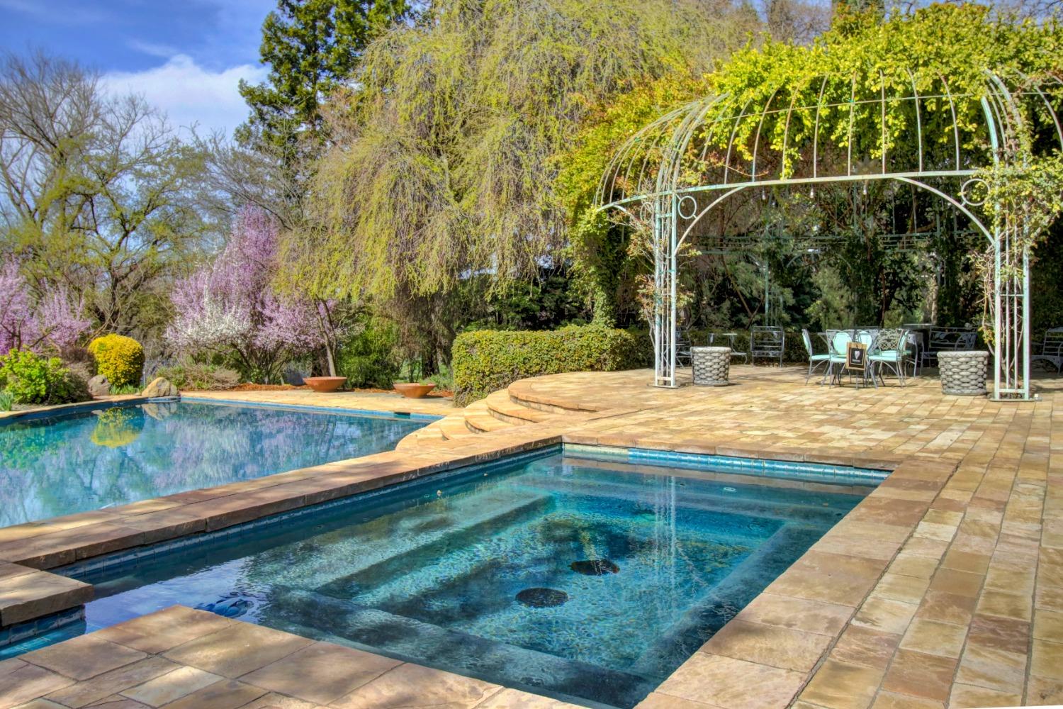 Sacramento, California, 95827, United States, 6 Bedrooms Bedrooms, ,7 BathroomsBathrooms,Residential,Active,1898041