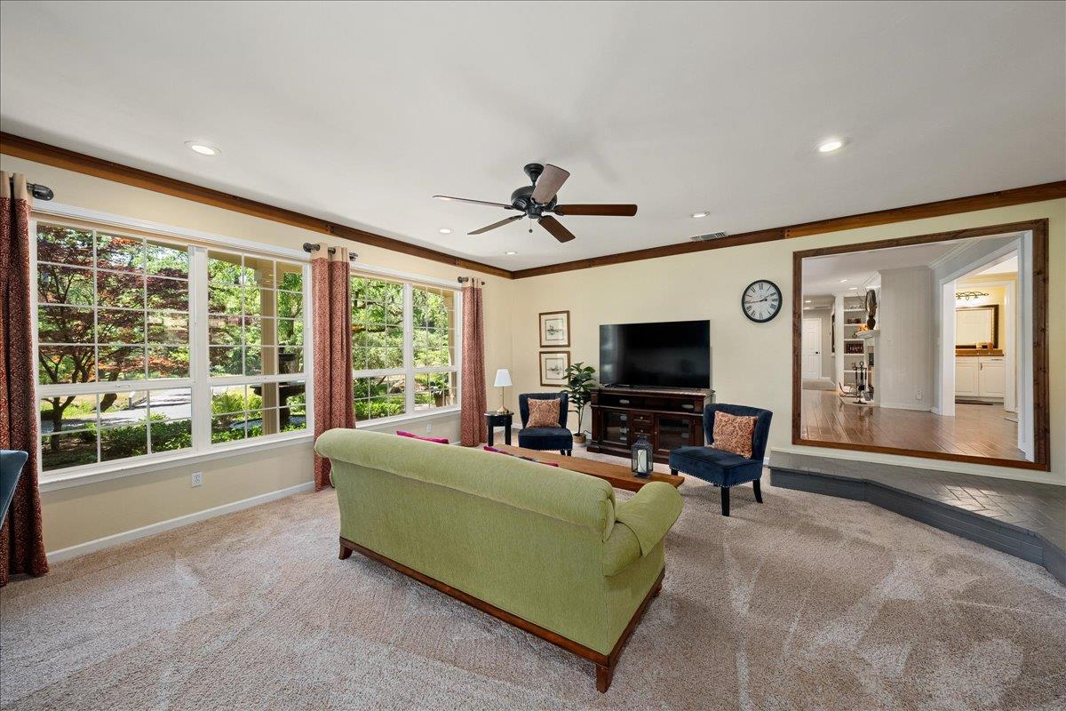 Shingle Springs, California, 95682, United States, 3 Bedrooms Bedrooms, ,3 BathroomsBathrooms,Residential,Active,1823945