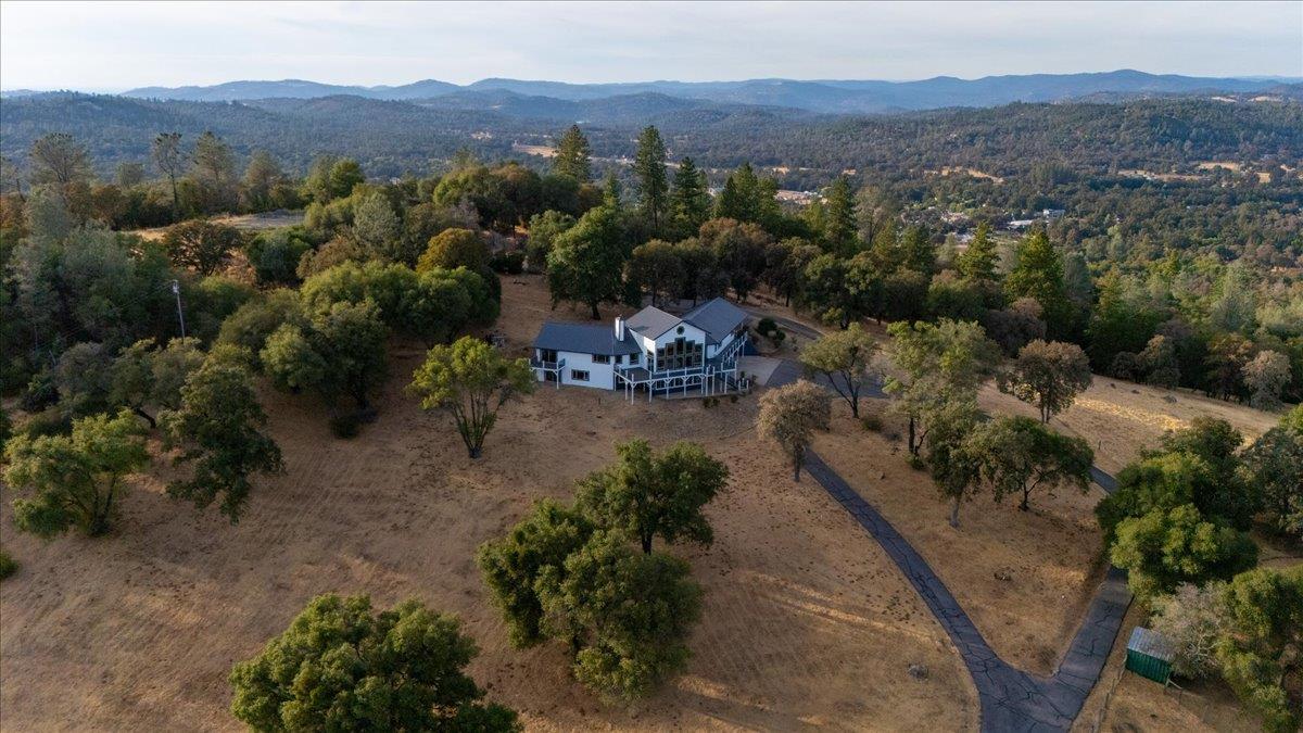 Penn Valley, California, 95946, United States, 4 Bedrooms Bedrooms, ,5 BathroomsBathrooms,Residential,Active,1941359