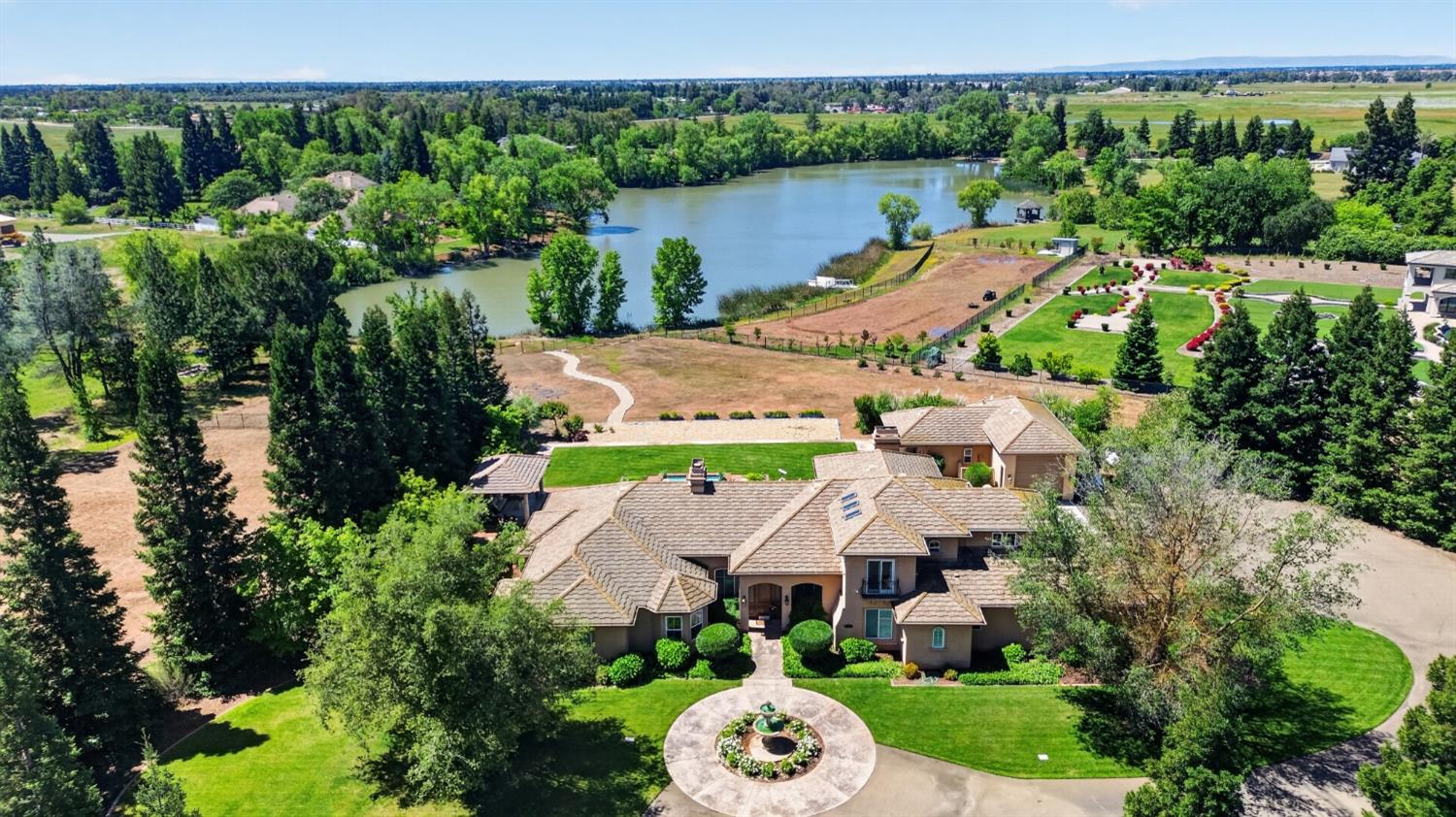 Sacramento, California, 95830, United States, 4 Bedrooms Bedrooms, ,4 BathroomsBathrooms,Residential,Active,2045041