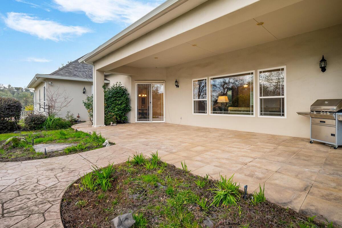 Placerville, California, 95667, United States, 4 Bedrooms Bedrooms, ,3 BathroomsBathrooms,Residential,Active,2006974