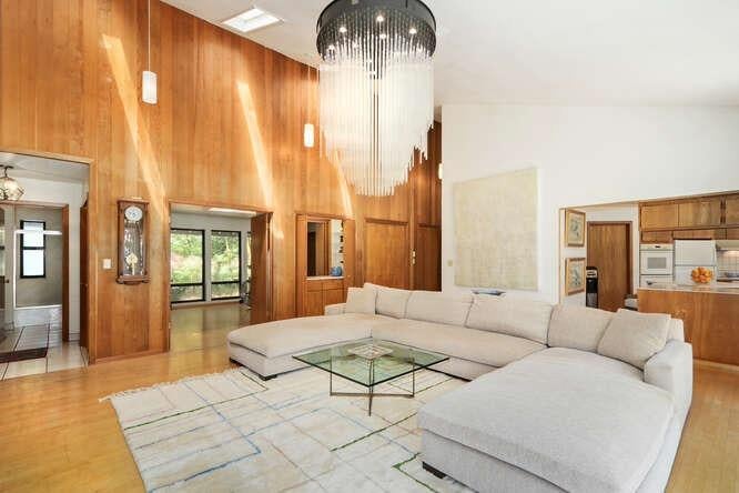 Sacramento, California, 95864, United States, 4 Bedrooms Bedrooms, ,3 BathroomsBathrooms,Residential,Active,1808144