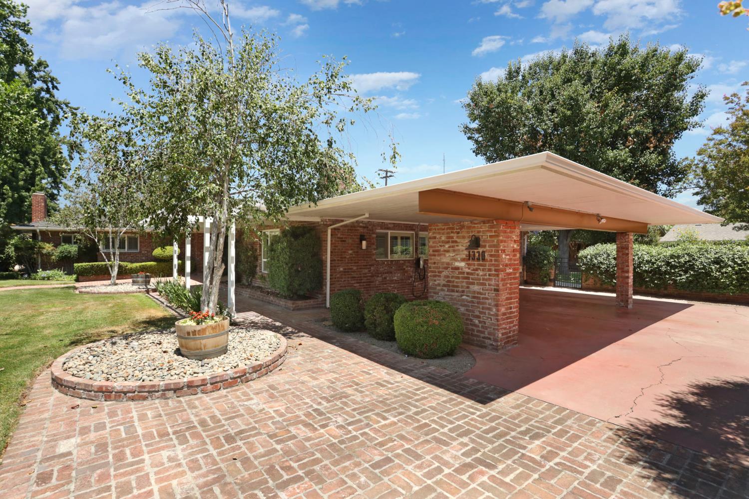 Modesto, California, 95350, United States, 4 Bedrooms Bedrooms, ,3 BathroomsBathrooms,Residential,Active,1877804