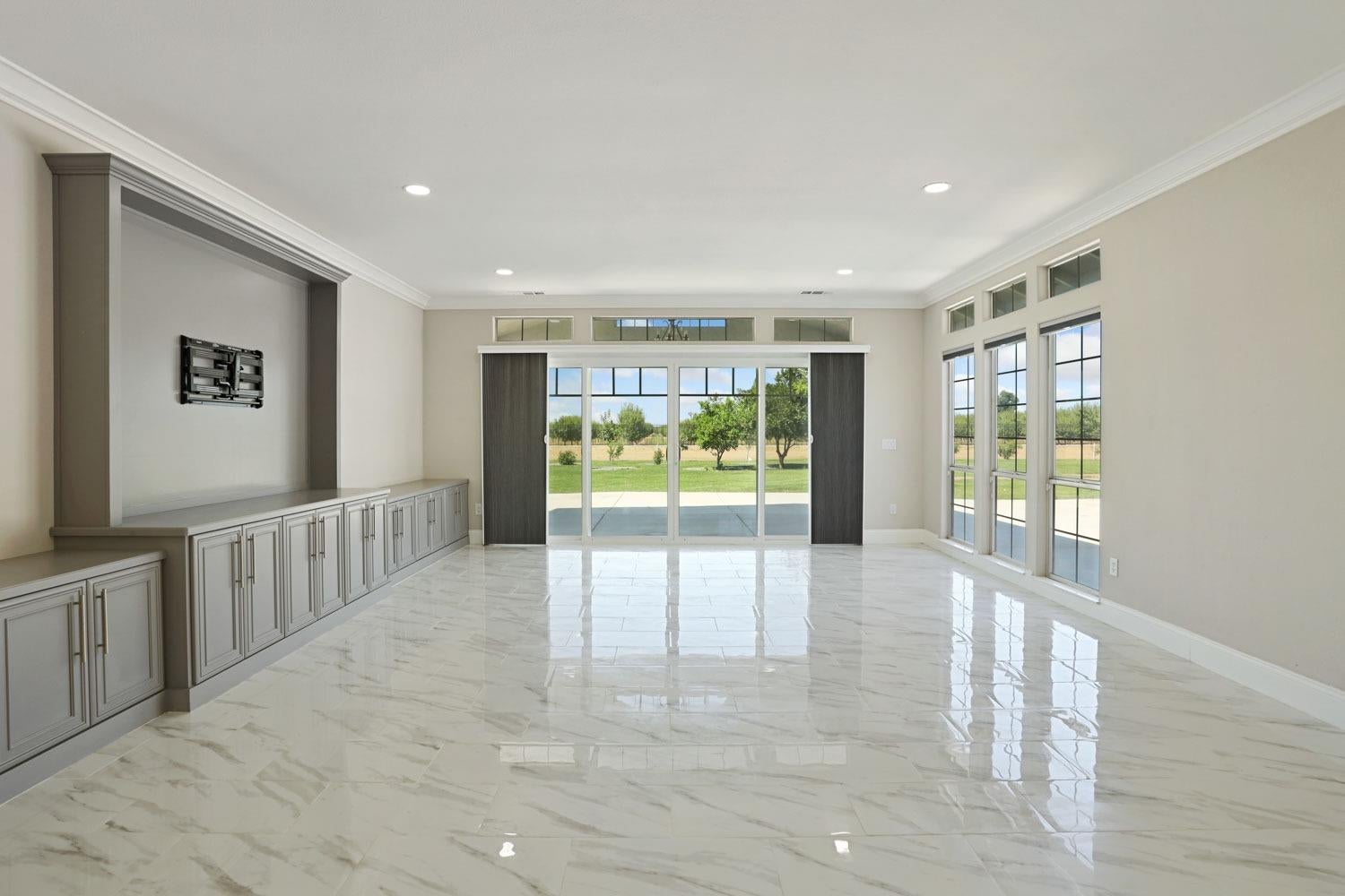 Manteca, California, 95336, United States, 4 Bedrooms Bedrooms, ,3 BathroomsBathrooms,Residential,Active,1946532