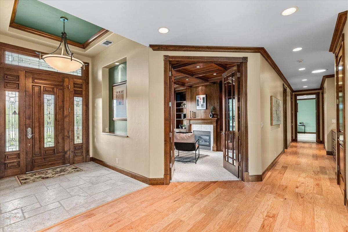 Ripon, California, 95366, United States, 3 Bedrooms Bedrooms, ,5 BathroomsBathrooms,Residential,Active,1808206