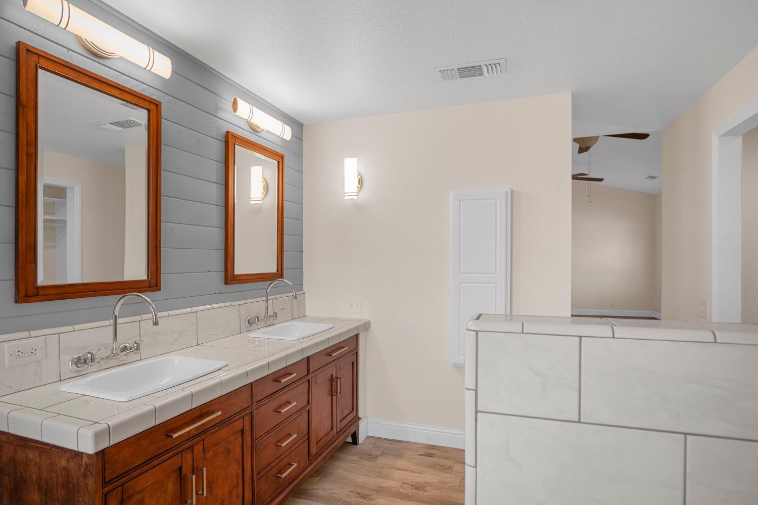 Snelling, California, 95369, United States, 4 Bedrooms Bedrooms, ,3 BathroomsBathrooms,Residential,Active,1929456