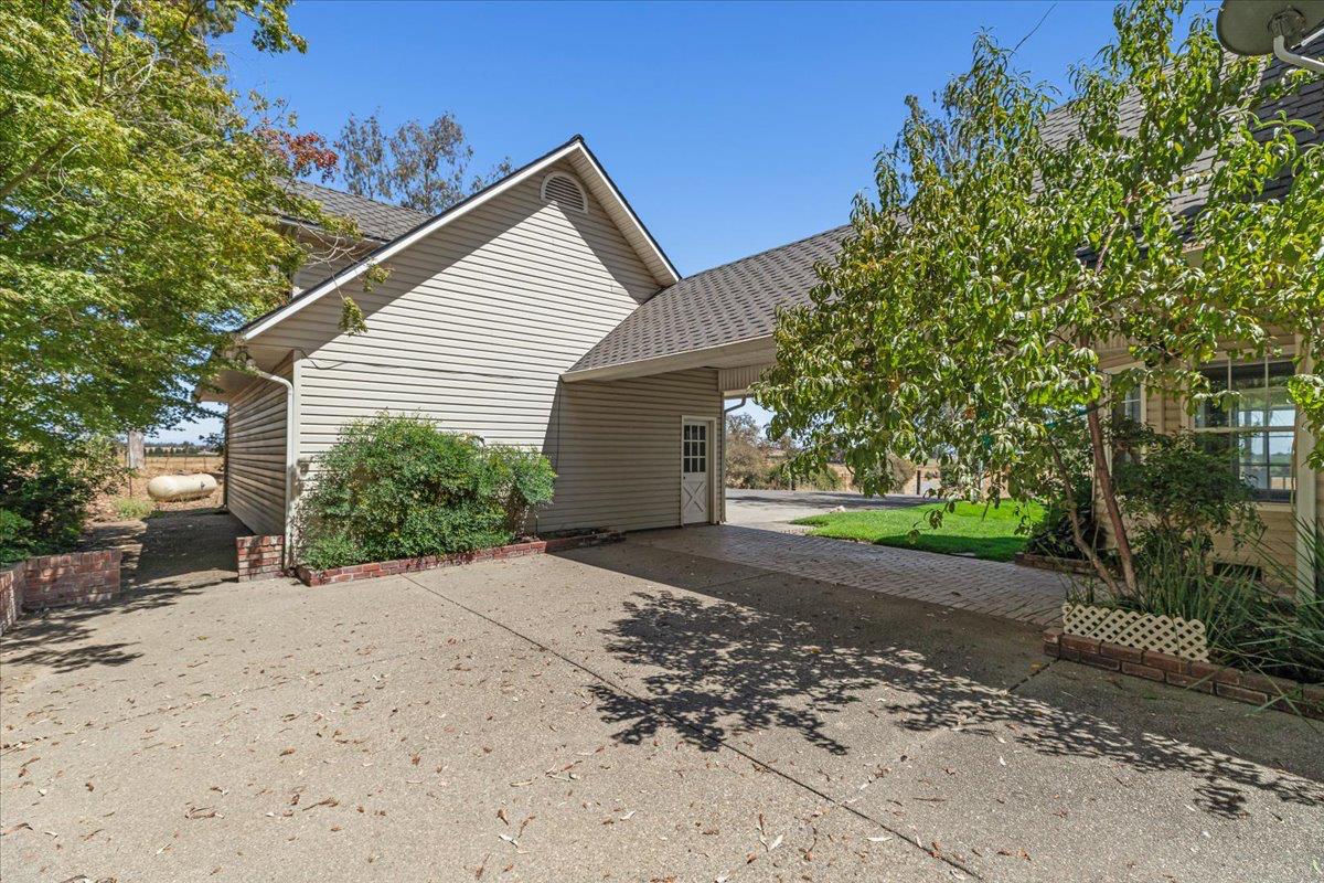 Galt, California, 95632, United States, 3 Bedrooms Bedrooms, ,3 BathroomsBathrooms,Residential,Active,1922295