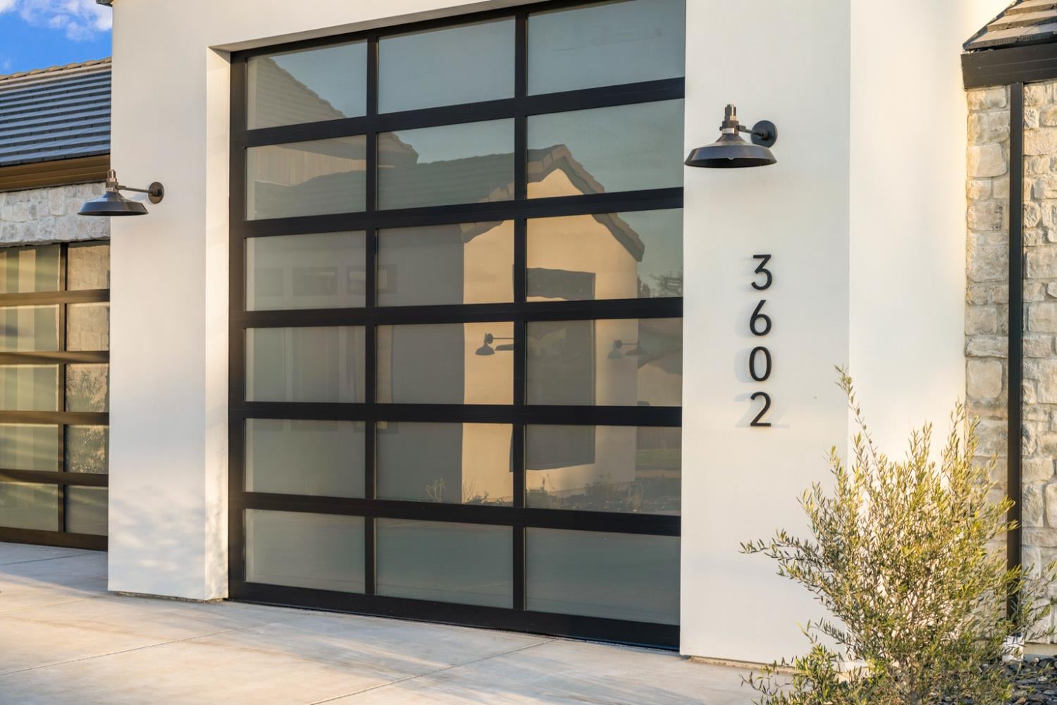 Loomis, California, 95650, United States, 4 Bedrooms Bedrooms, ,5 BathroomsBathrooms,Residential,Active,1893259