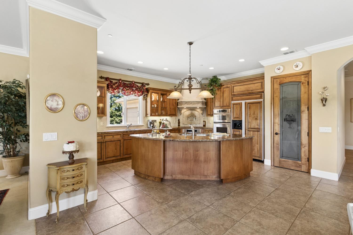 Sacramento, California, 95830, United States, 4 Bedrooms Bedrooms, ,4 BathroomsBathrooms,Residential,Active,2045041