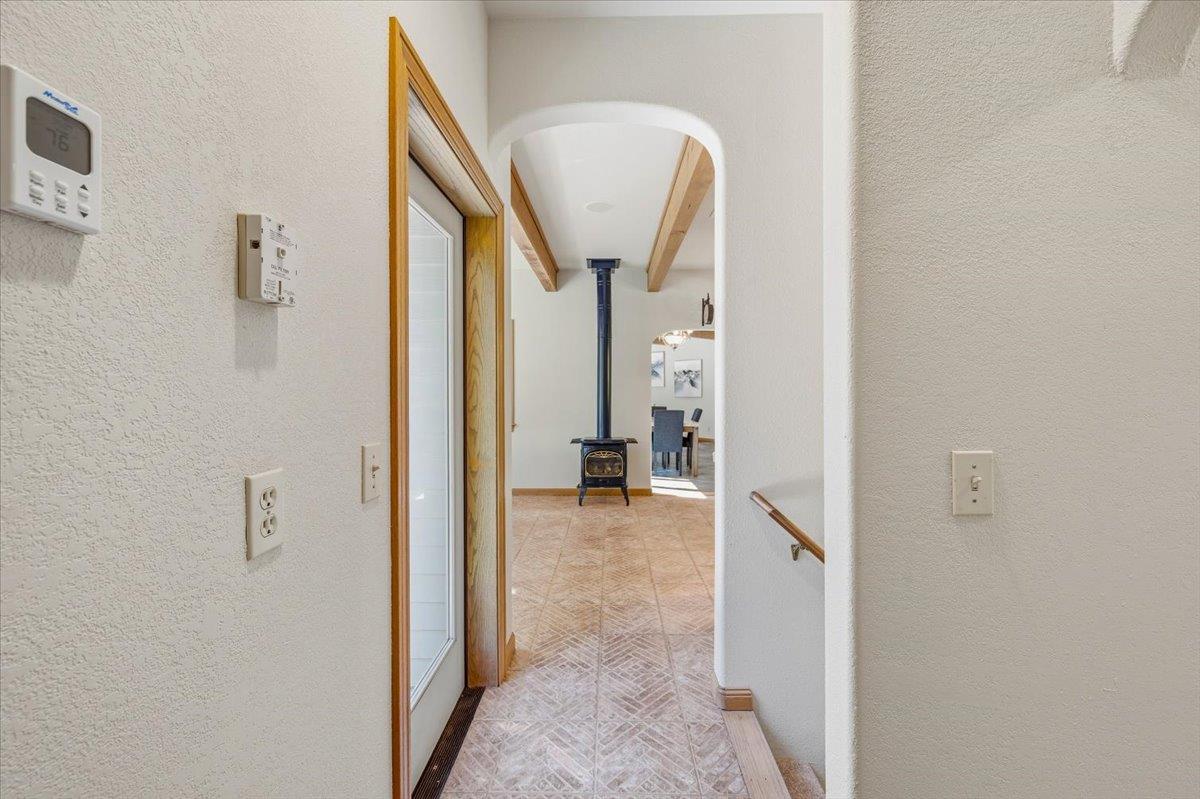 Nevada City, California, 95959, United States, 3 Bedrooms Bedrooms, ,3 BathroomsBathrooms,Residential,Active,2043425