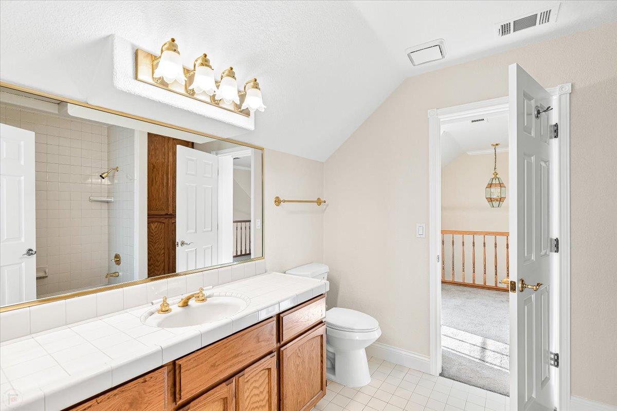 Galt, California, 95632, United States, 3 Bedrooms Bedrooms, ,3 BathroomsBathrooms,Residential,Active,2010524