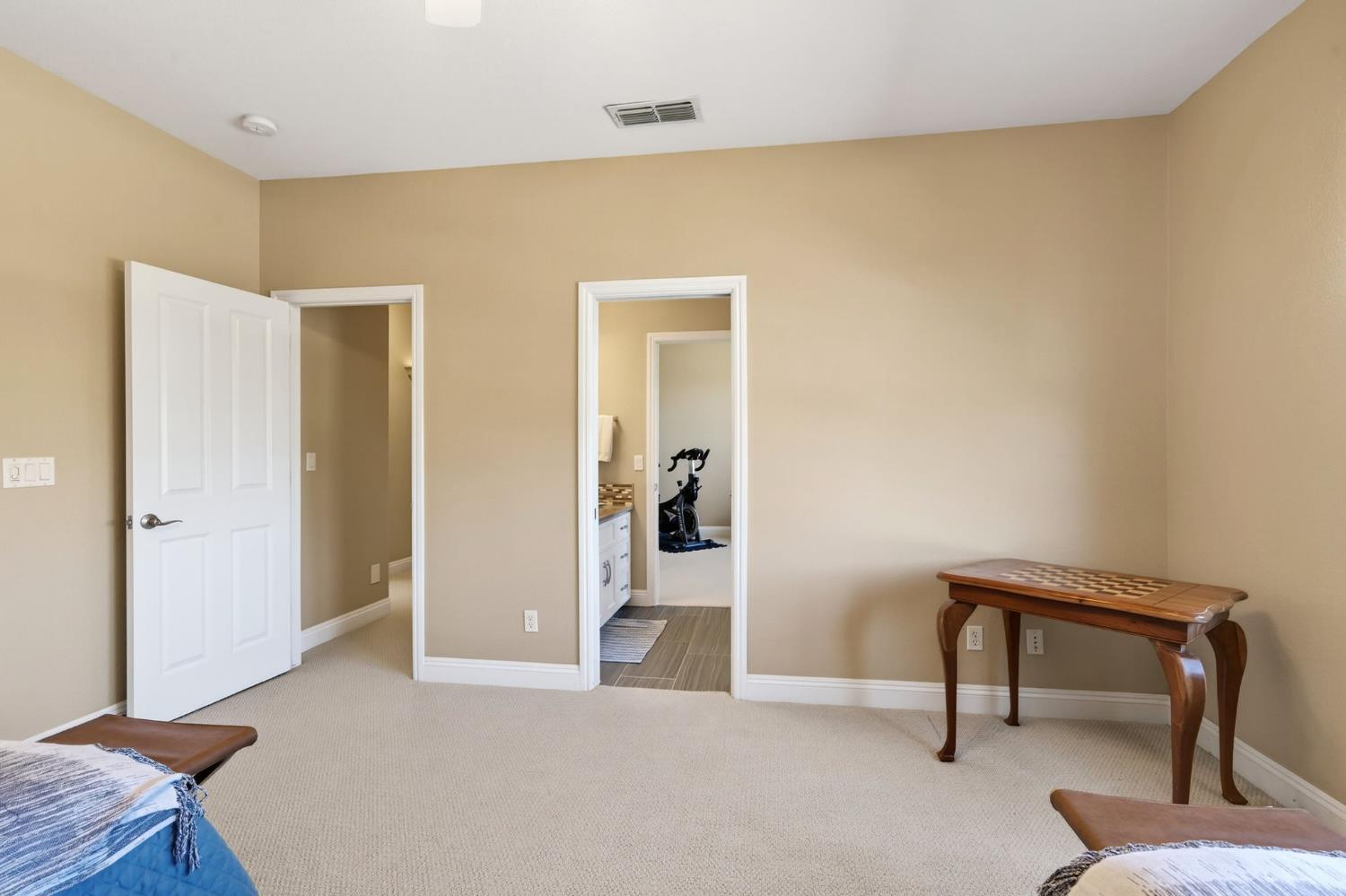 Davis, California, 95618, United States, 3 Bedrooms Bedrooms, ,4 BathroomsBathrooms,Residential,Active,2030523