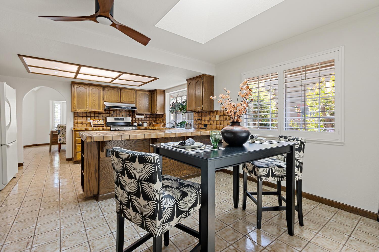 Davis, California, 95618, United States, 4 Bedrooms Bedrooms, ,3 BathroomsBathrooms,Residential,Active,1914765