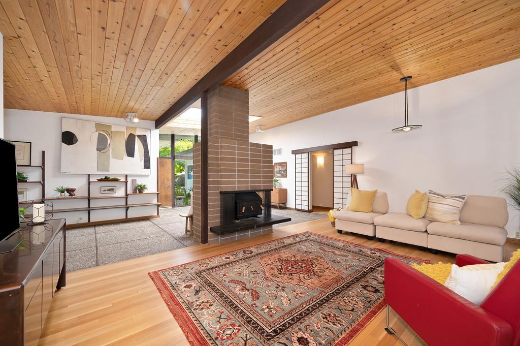 Davis, California, 95616, United States, 5 Bedrooms Bedrooms, ,2 BathroomsBathrooms,Residential,Active,1914596