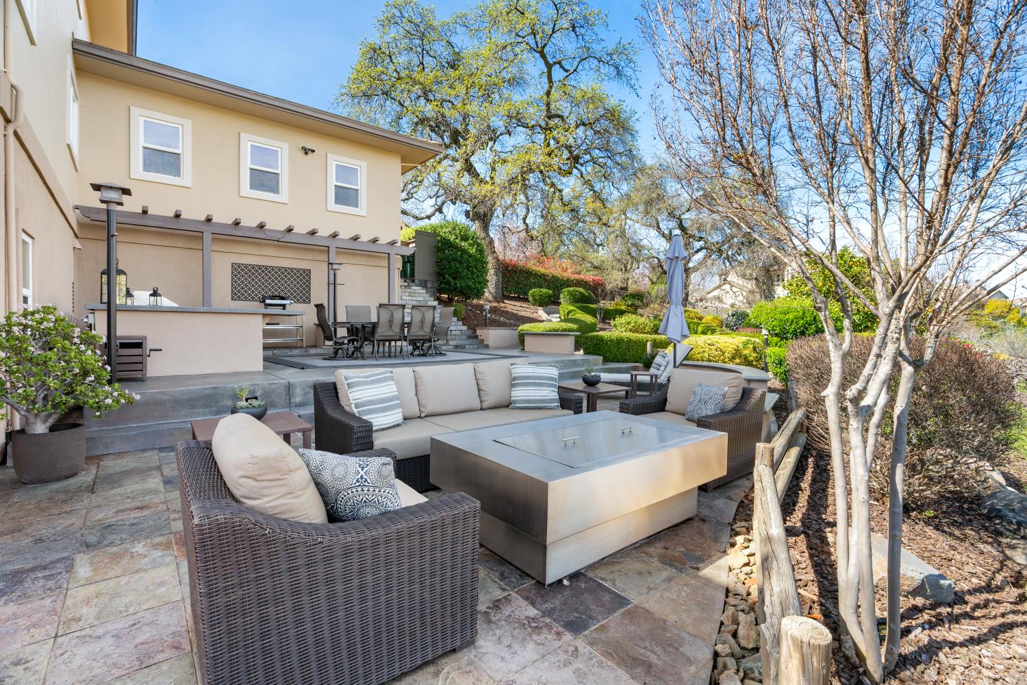 El Dorado Hills, California, 95762, United States, 5 Bedrooms Bedrooms, ,4 BathroomsBathrooms,Residential,Active,2023351